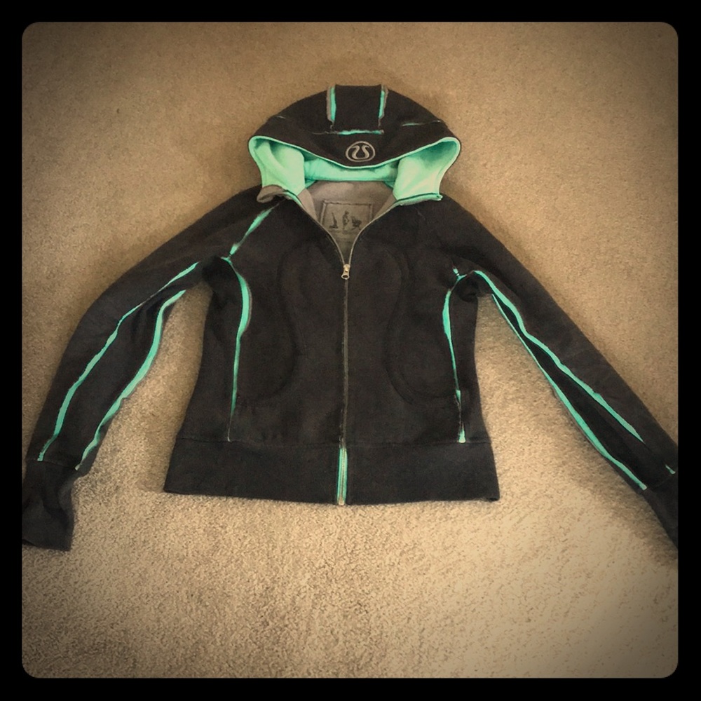 Lululemon special edition distressed scuba